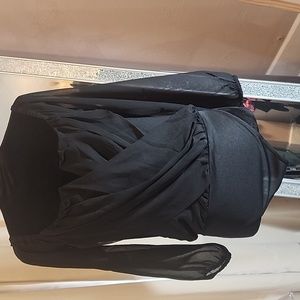 Guess*Sexy*Hot*Sleek Bodysuit Size Large Shoulder less not pictured that way